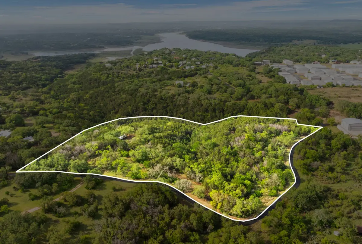 525 Soda Creek Rd, Spicewood, TX 78669-3251