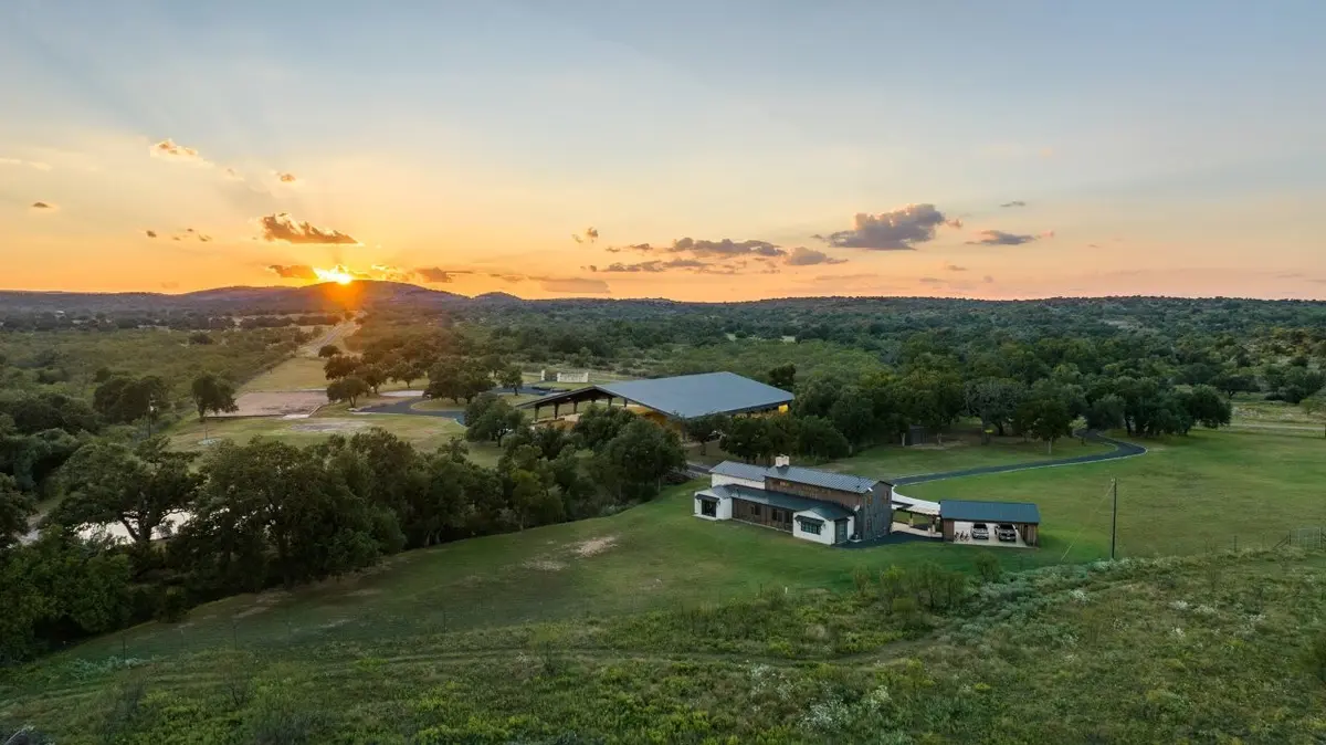 5862 Ranch Road 965, Llano, TX 78643-2138