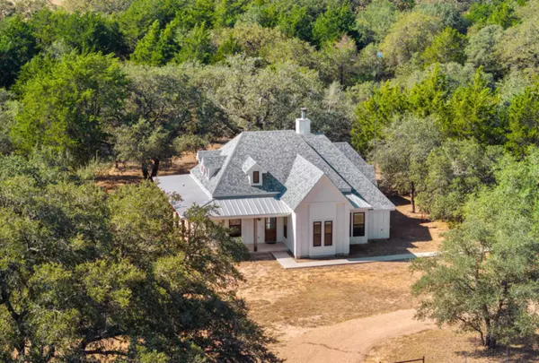 Smithville, TX 78957,340 Mark Young Rd
