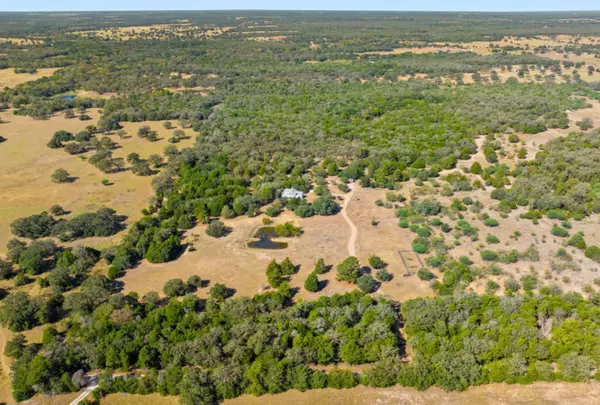 340 Mark Young Rd, Smithville, TX 78957