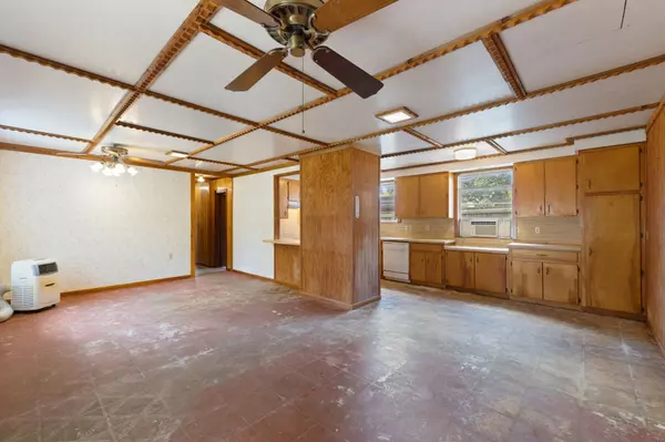 Burnet, TX 78611-1015,1504 N Water St