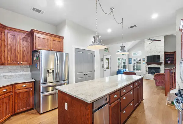 2010 County Road 233, Florence, TX 76527-4132