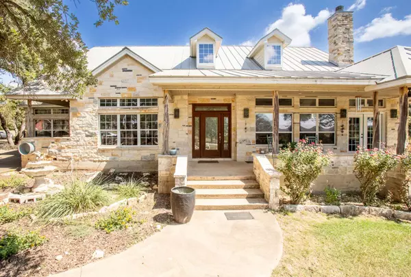 2010 County Road 233, Florence, TX 76527-4132