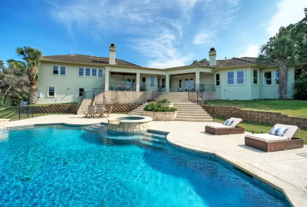 324 St Stephens School Rd, Austin, TX 78746-3100