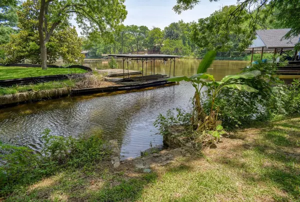 Austin, TX 78746-1272,4703 Laguna Ln
