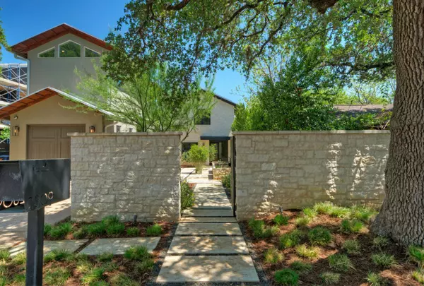 2309 4th St S, Austin, TX 78704-5038