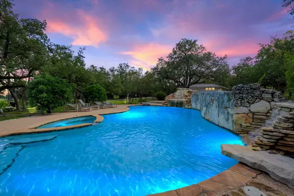 Dripping Springs, TX 78620-5170,690 Autumn Ln
