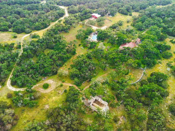 1218 Oakwood Loop, Wimberley, TX 78676