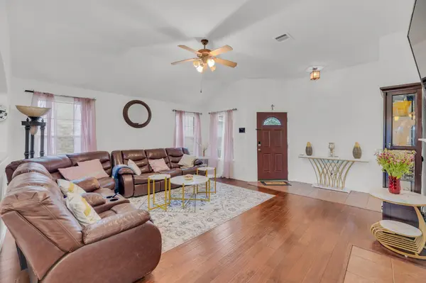 3912 Hidden Lake Xing, Pflugerville, TX 78660-5540