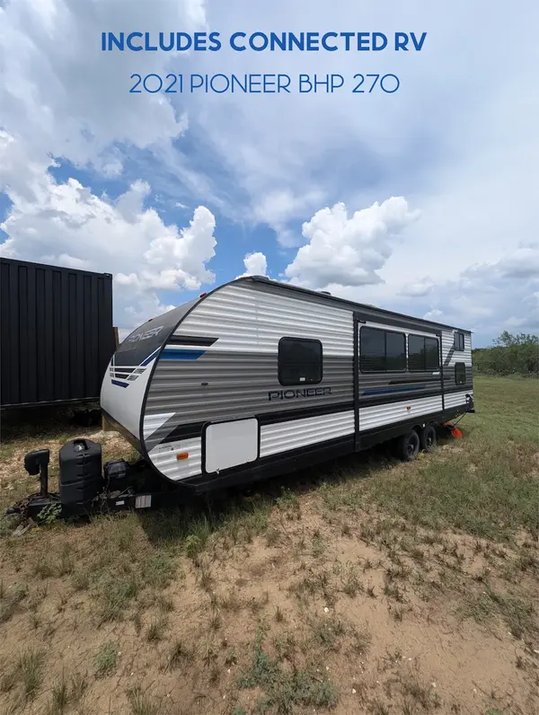 1118 County Road 447, Waelder, TX 78959