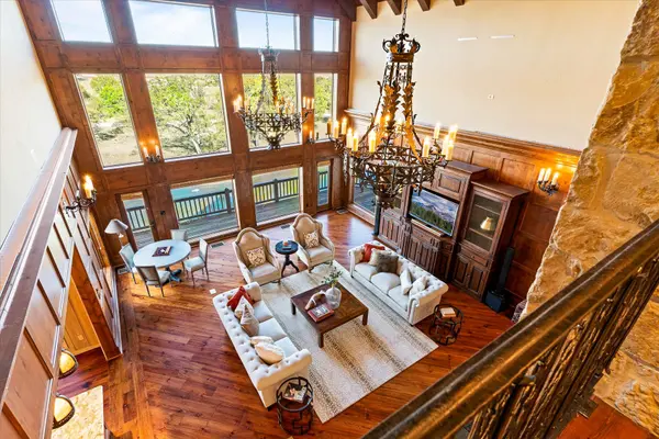 556 Cliff View Loop, Harper, TX 78631