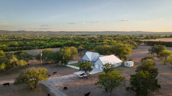 7643 CR 404 Spicewood, Burnet, TX 78669