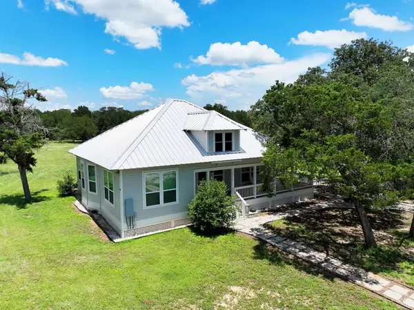 Paige, TX 78659-4935,141 Grassyville Rd
