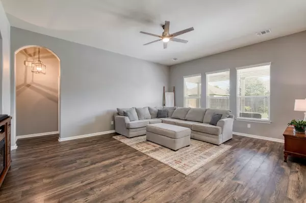 Hutto, TX 78634-4509,213 Hendelson Ln