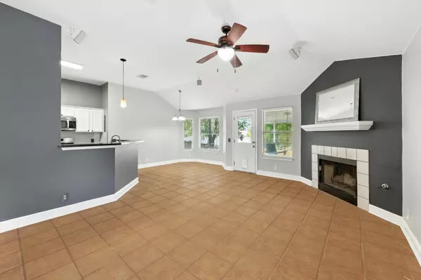 Hutto, TX 78634,221 Estate Rd