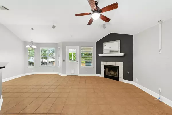Hutto, TX 78634,221 Estate Rd