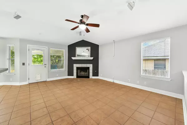 Hutto, TX 78634,221 Estate Rd