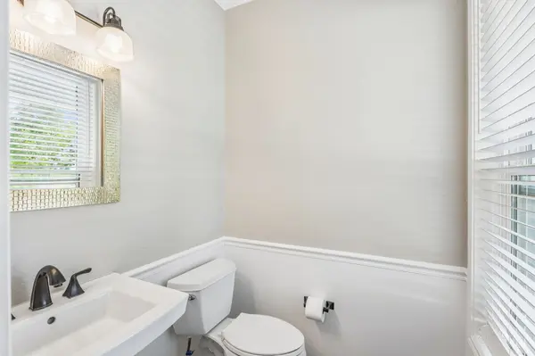 205 Morningside Cir, Hutto, TX 78634-5444