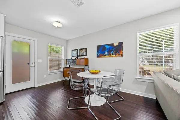1400 Westmoor Dr, Austin, TX 78723-3139