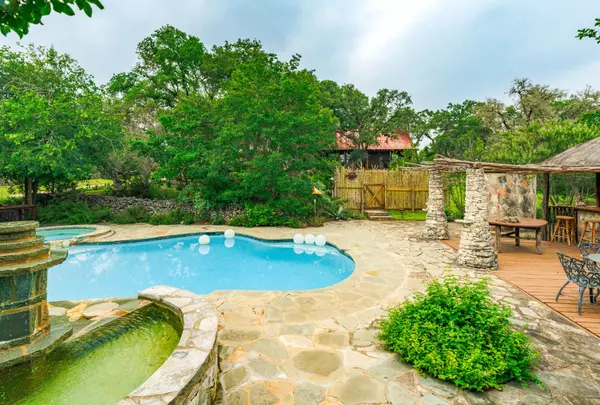 Tx 78676,,1218 Oakwood Loop Wimberley