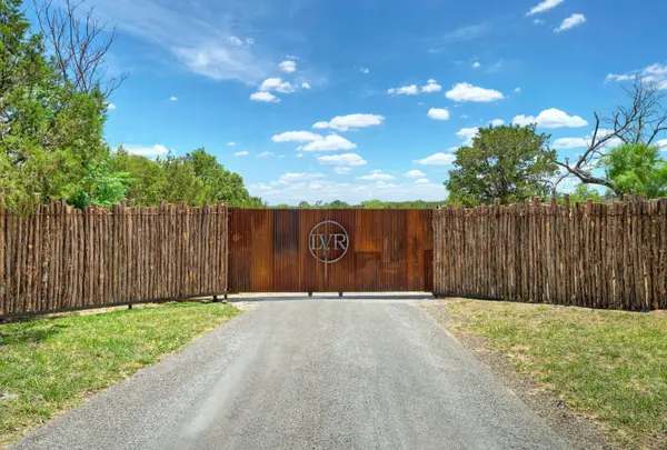 Gibson Best Rd, Hye, TX 78635