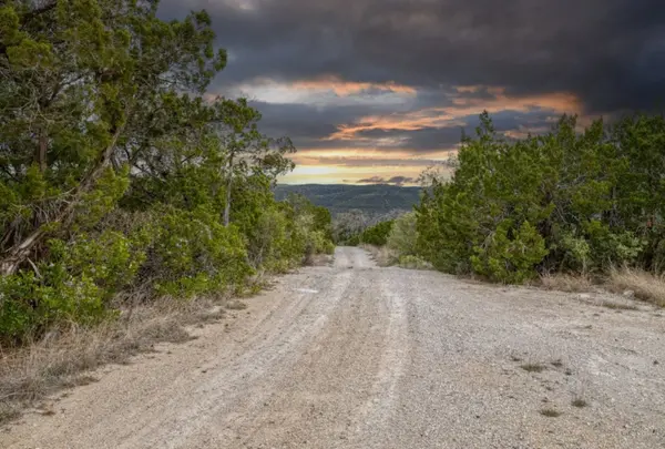 9600 Ranch Road 336, Leakey, TX 78873