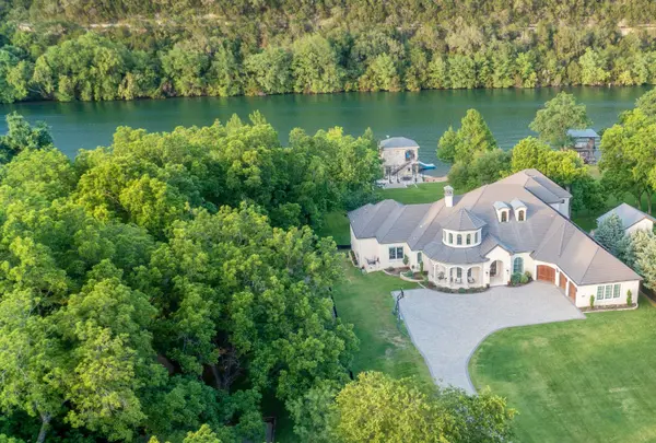 2918 Demona Dr, Austin, TX 78733-1680