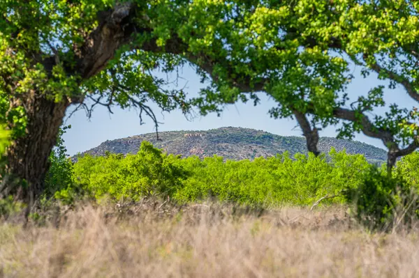 5230 County Road 409, Llano, TX 78643