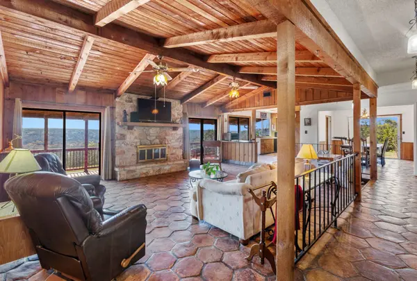 12516 Wire Rd, Leander, TX 78641-9403