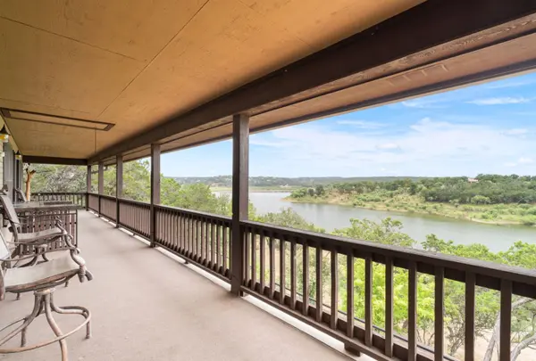 129 Jewel Ln, Spicewood, TX 78669-4093