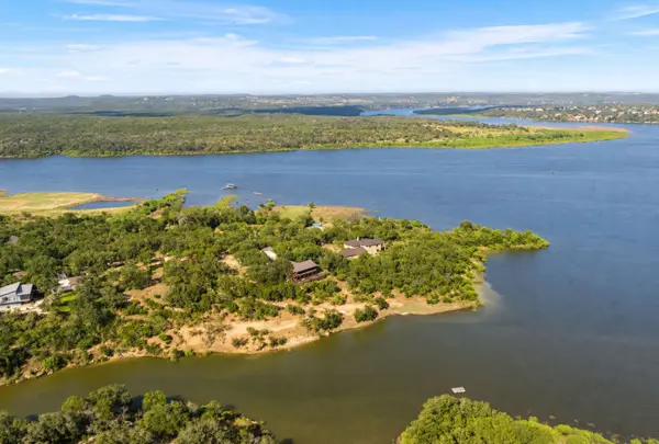 129 Jewel Ln, Spicewood, TX 78669-4093