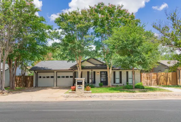 7002 Whispering Oaks Dr, Austin, TX 78745-5234