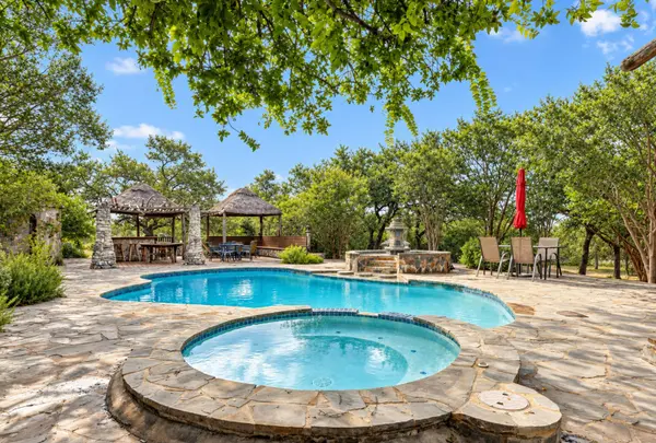 1218 Oakwood Loop Wimberley #10 Acres, Tx 78676,