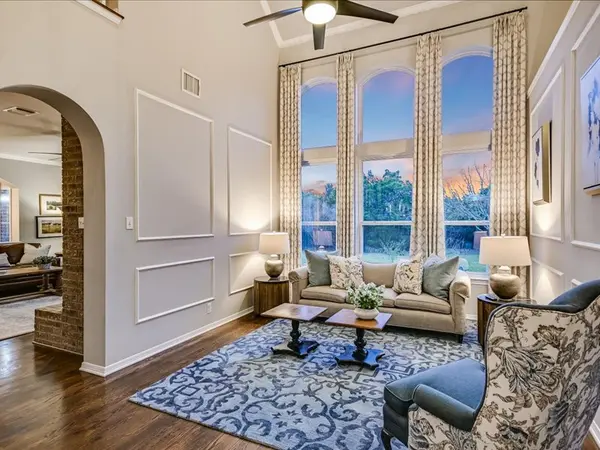 504 Saddlehorn Dr, Dripping Springs, TX 78620-2815