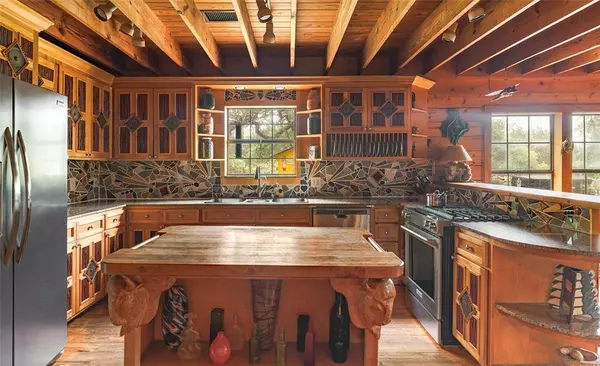 1218 Oakwood Loop, San Marcos, TX 78666