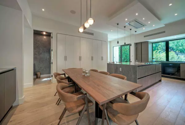 2309 S 4th ST, Austin, TX 78704