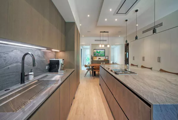 2309 S 4th ST, Austin, TX 78704