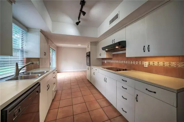 2105 Rabb Road RD, Austin, TX 78704