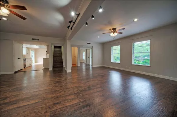 2105 Rabb Road RD, Austin, TX 78704