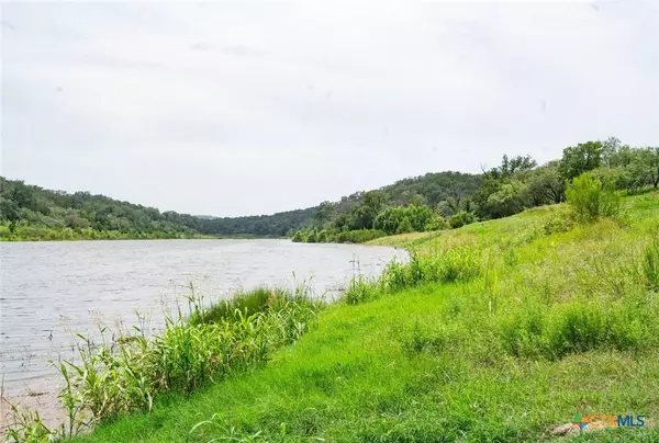 3220 Fall Creek Estates DR, Spicewood, TX 78669