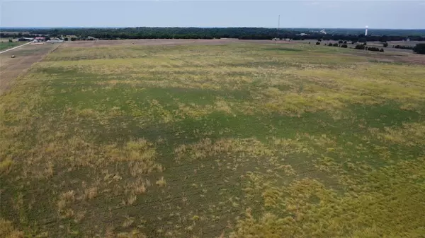 383 Bucksnort RD, Van Alstyne, TX 75495