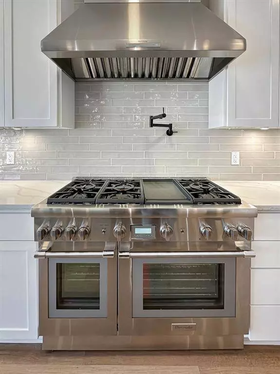 105 Blue Heron Dr, Kingsland, TX 78639-2110