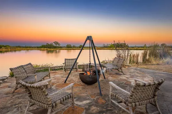 2574 County Road 211, Hico, TX 76457