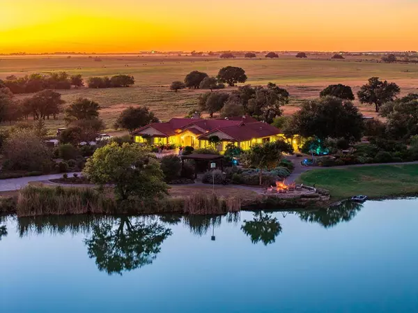 2574 County Road 211, Hico, TX 76457