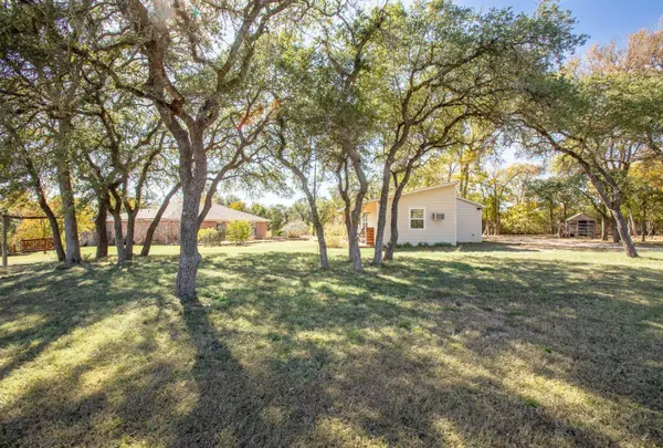 197 Little River LN, Blanco, TX 78606