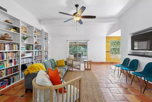 197 Little River Lane, Blanco, TX 78606