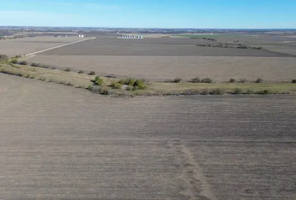 18402 Manda Carlson RD, Coupland, TX 78615