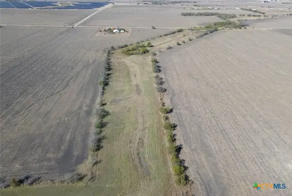 18402 Manda Carlson RD, Coupland, TX 78615