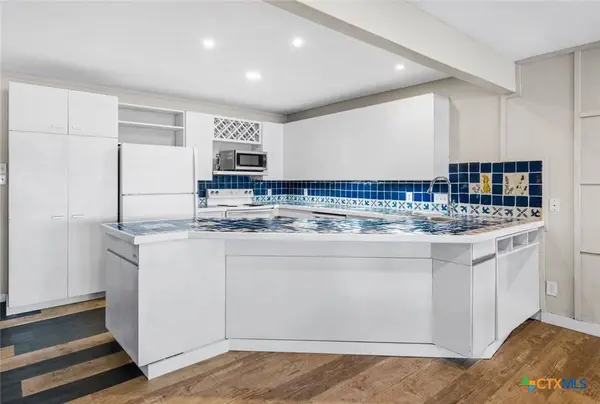 8124 Joy RD, Volente, TX 78641