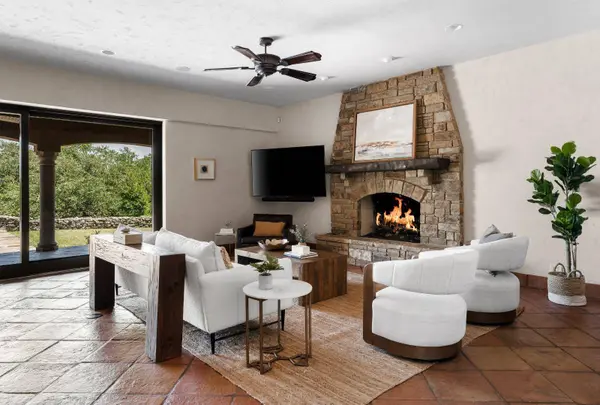 3220 Fall Creek Estates DR, Spicewood, TX 78669